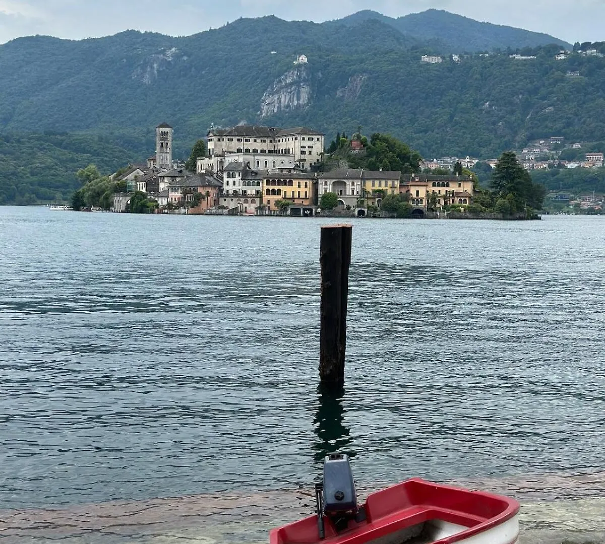 Nest Of The Lakes - Between Maggiore, Monate And Comabbio Кадреццате
